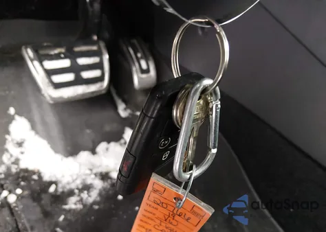 2019 Volkswagen Tiguan 2.0T Se/2.0T Sel/2.0T Sel R-Line/2.0T Sel R-Line Black from USA, damaged, VIN 3VV3B7AX6KM169856